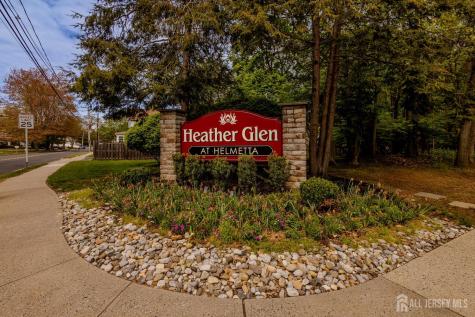 2101 Candlelight Court Helmetta NJ 08828