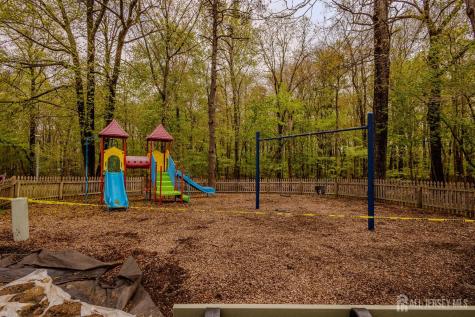 2101 Candlelight Court Helmetta NJ 08828