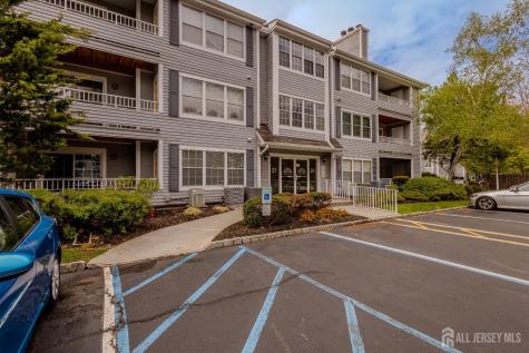 2101 Candlelight Court Helmetta NJ 08828