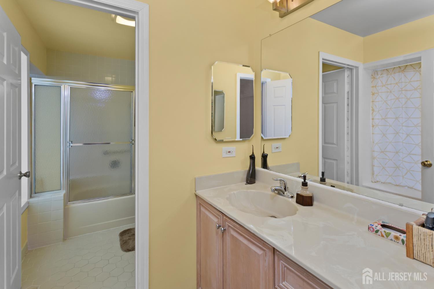 14 Thomas Paine Drive Monroe NJ 08831