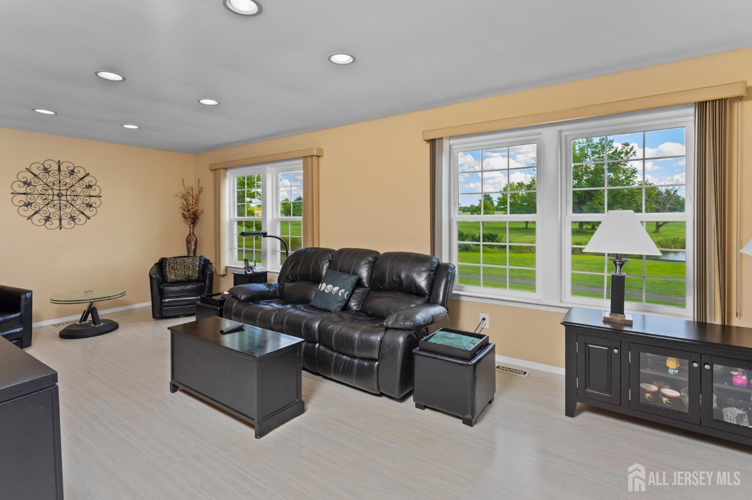14 Thomas Paine Drive Monroe NJ 08831