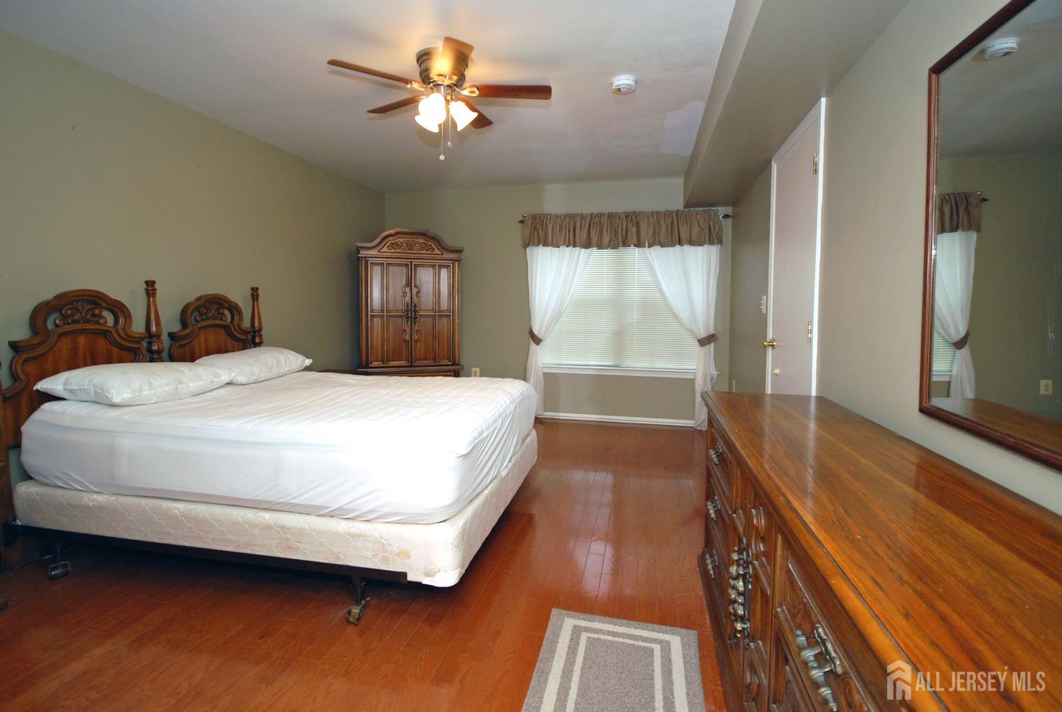 1101 Stony Brook Way North Brunswick NJ 08902