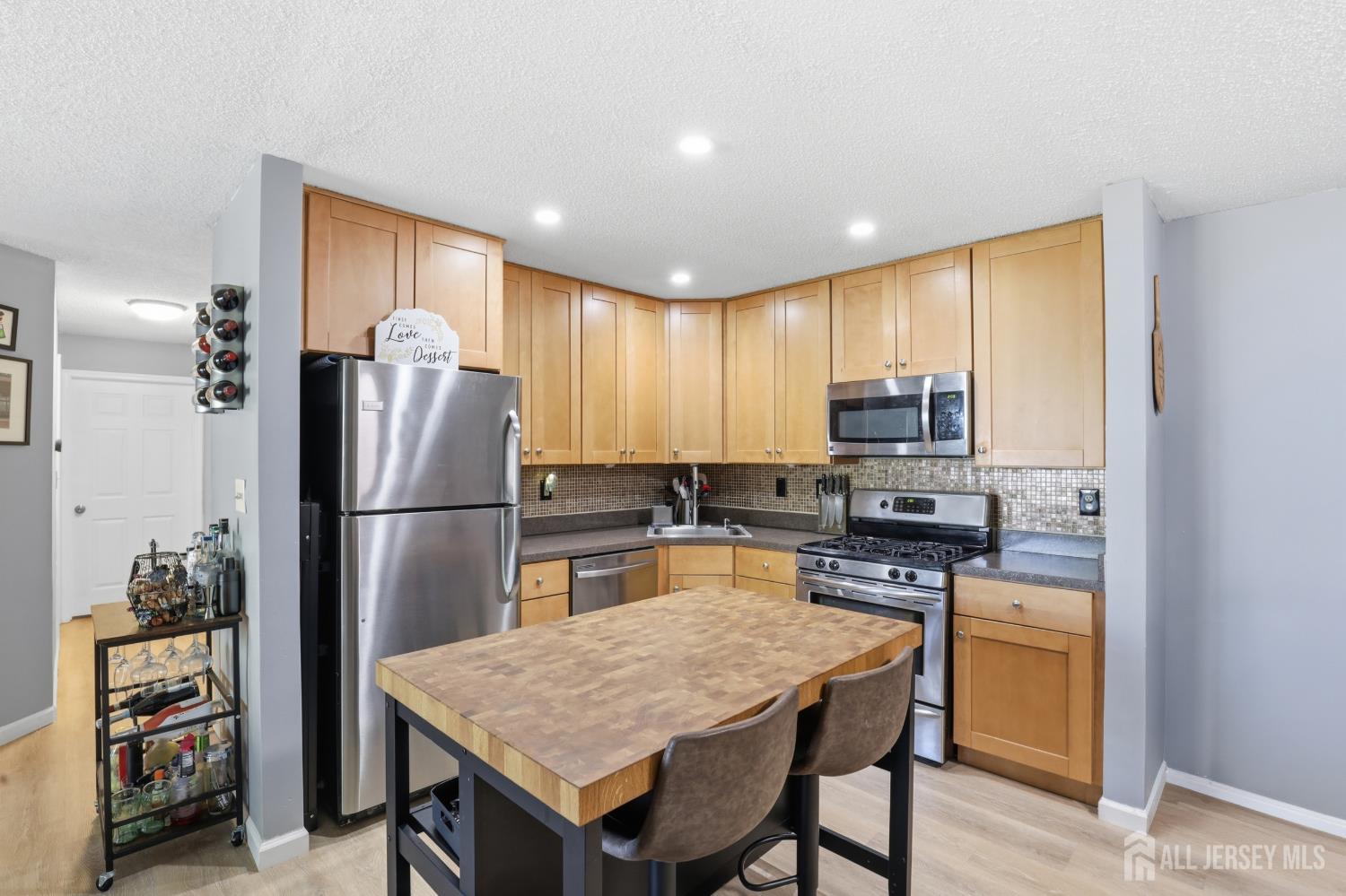 808 Breckenridge Drive Branchburg NJ 08876