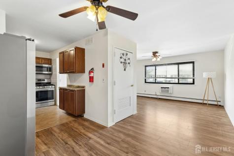 324 Cricket Lane Woodbridge Proper NJ 07095