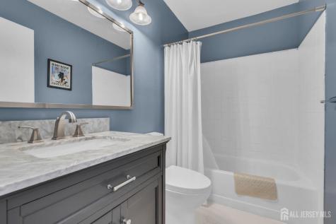384 Mcdowell Drive East Brunswick NJ 08816