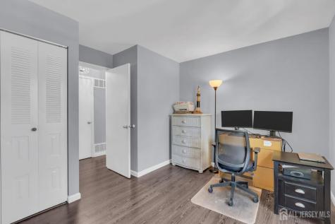 384 Mcdowell Drive East Brunswick NJ 08816