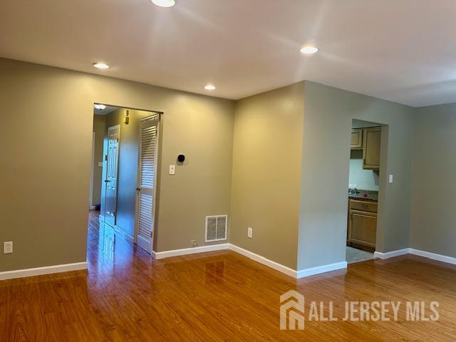 7 Heritage Square Sayreville NJ 08872