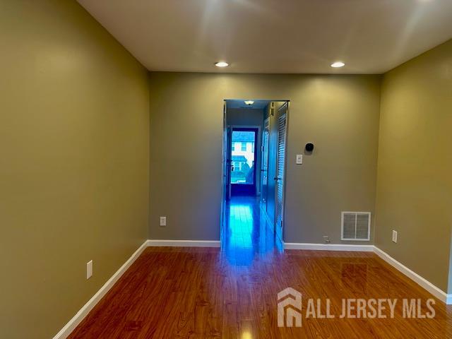 7 Heritage Square Sayreville NJ 08872