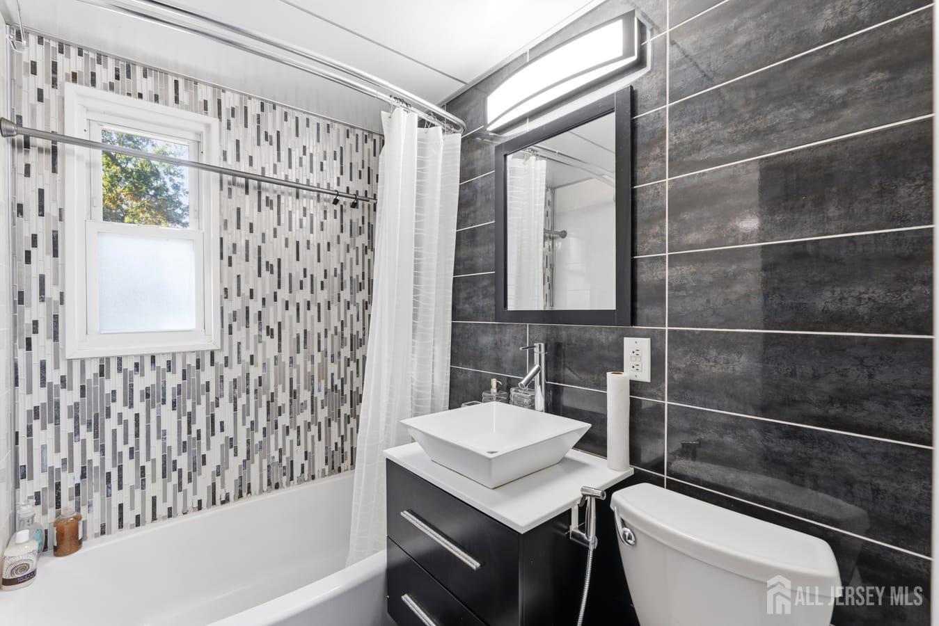 263 Newman Street Metuchen NJ 08840
