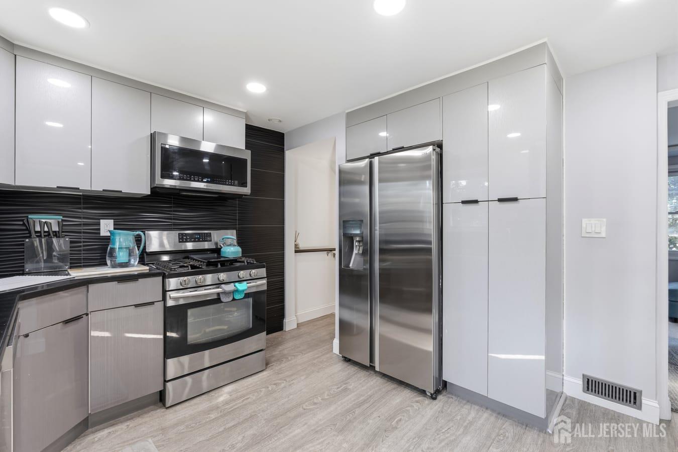 263 Newman Street Metuchen NJ 08840
