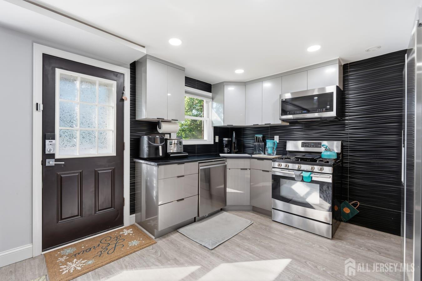 263 Newman Street Metuchen NJ 08840