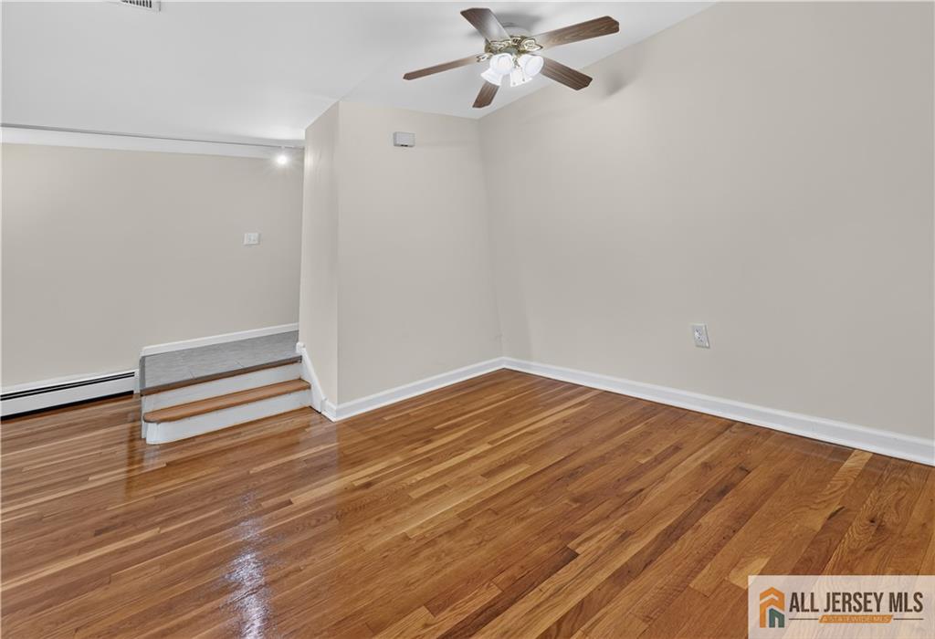 323 Gills Lane Iselin NJ 08830