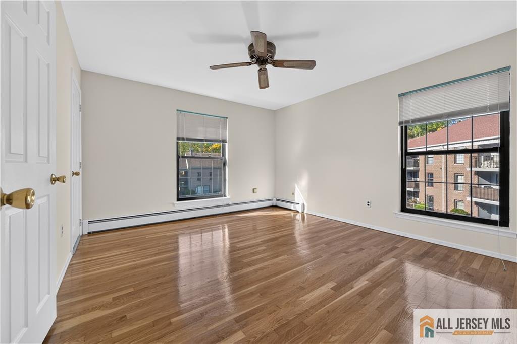 323 Gills Lane Iselin NJ 08830