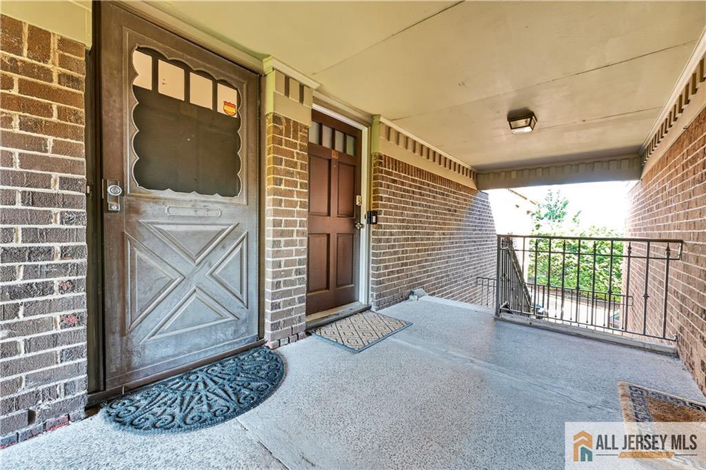 323 Gills Lane Iselin NJ 08830