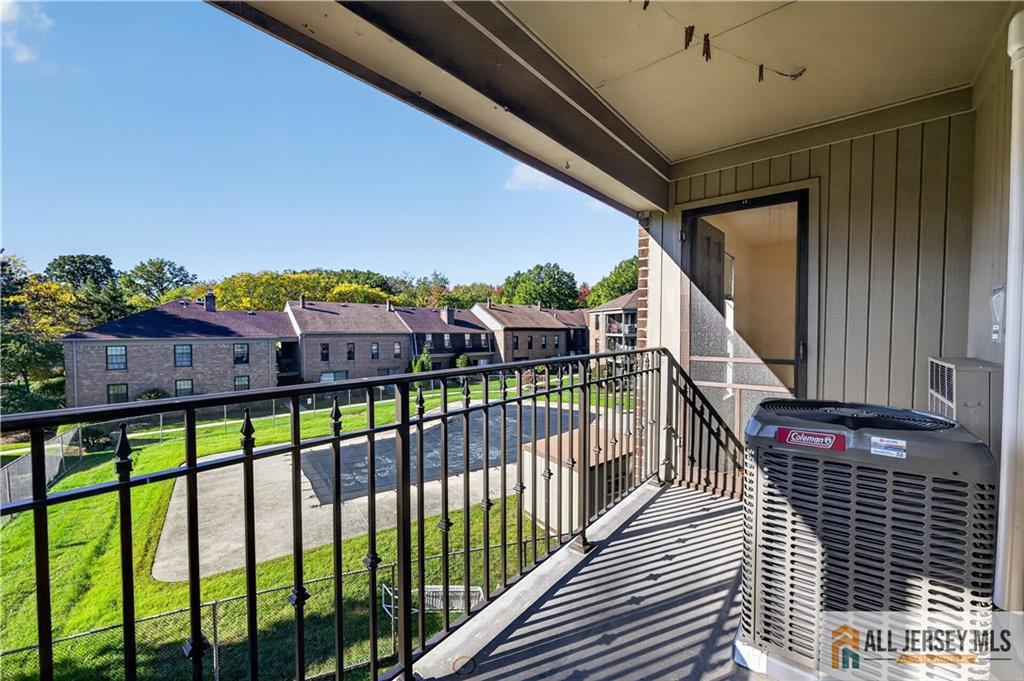 323 Gills Lane Iselin NJ 08830