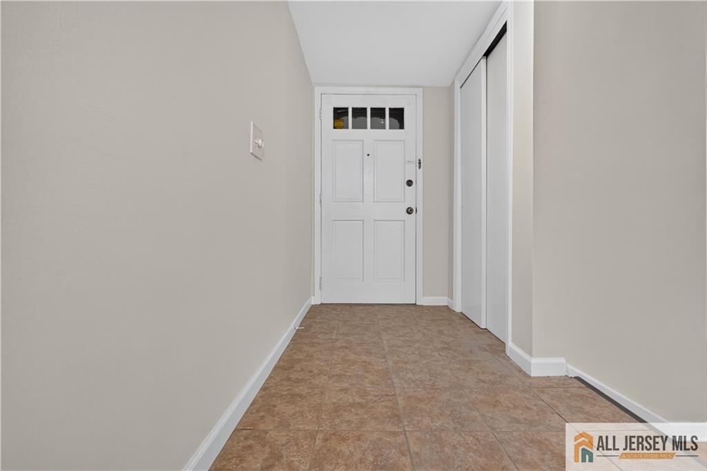 323 Gills Lane Iselin NJ 08830