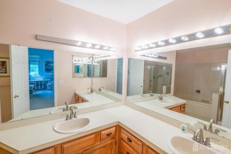 21 Rutland Lane Monroe NJ 08831