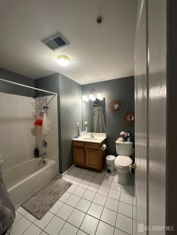 1224 Dogwood Court New Brunswick NJ 08901