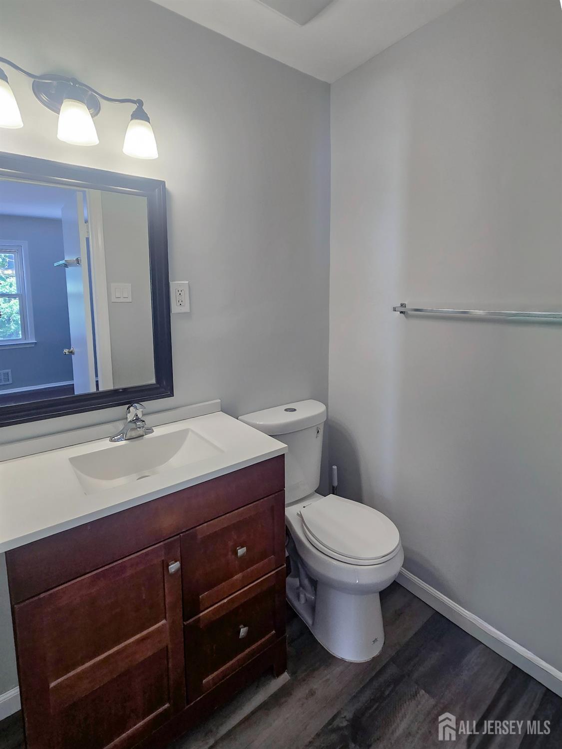45 Astor Court Sayreville NJ 08872