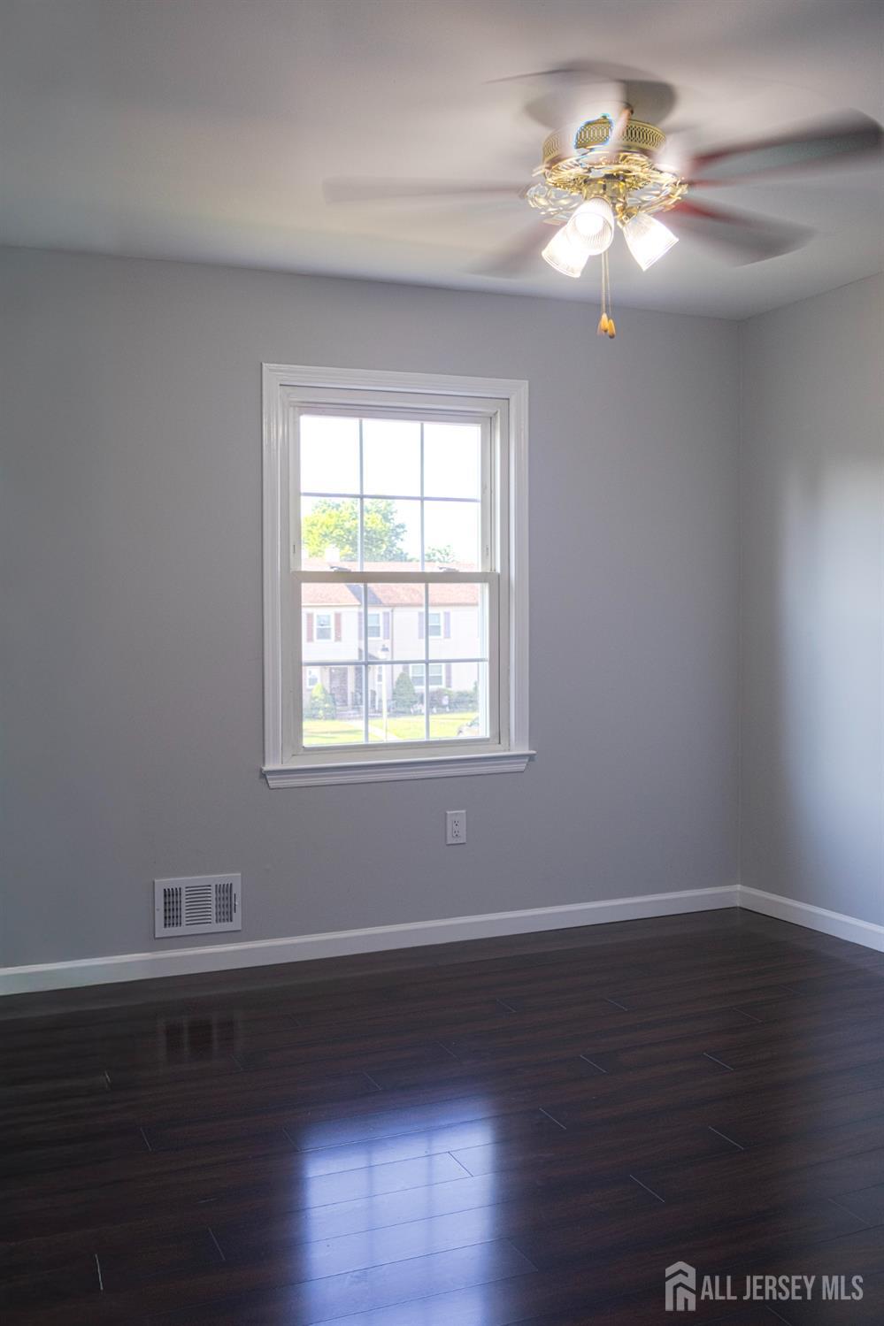 45 Astor Court Sayreville NJ 08872