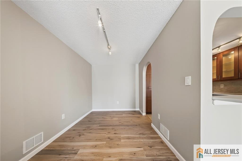 60 Taylor Drive Franklin NJ 08823