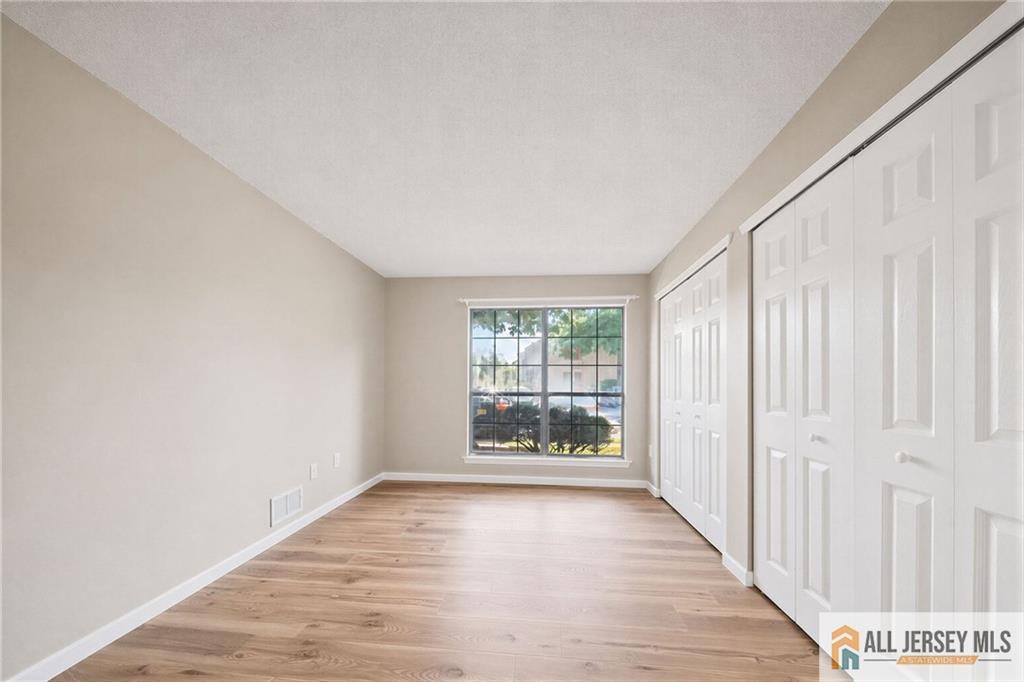 60 Taylor Drive Franklin NJ 08823