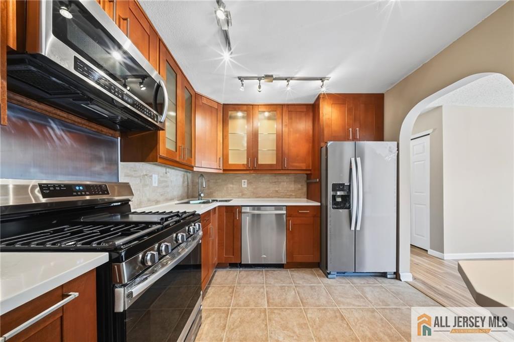 60 Taylor Drive Franklin NJ 08823
