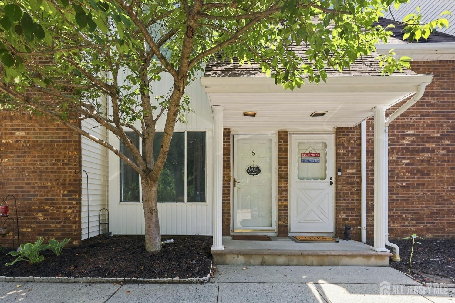 5 Nicholas Court Spotswood NJ 08884