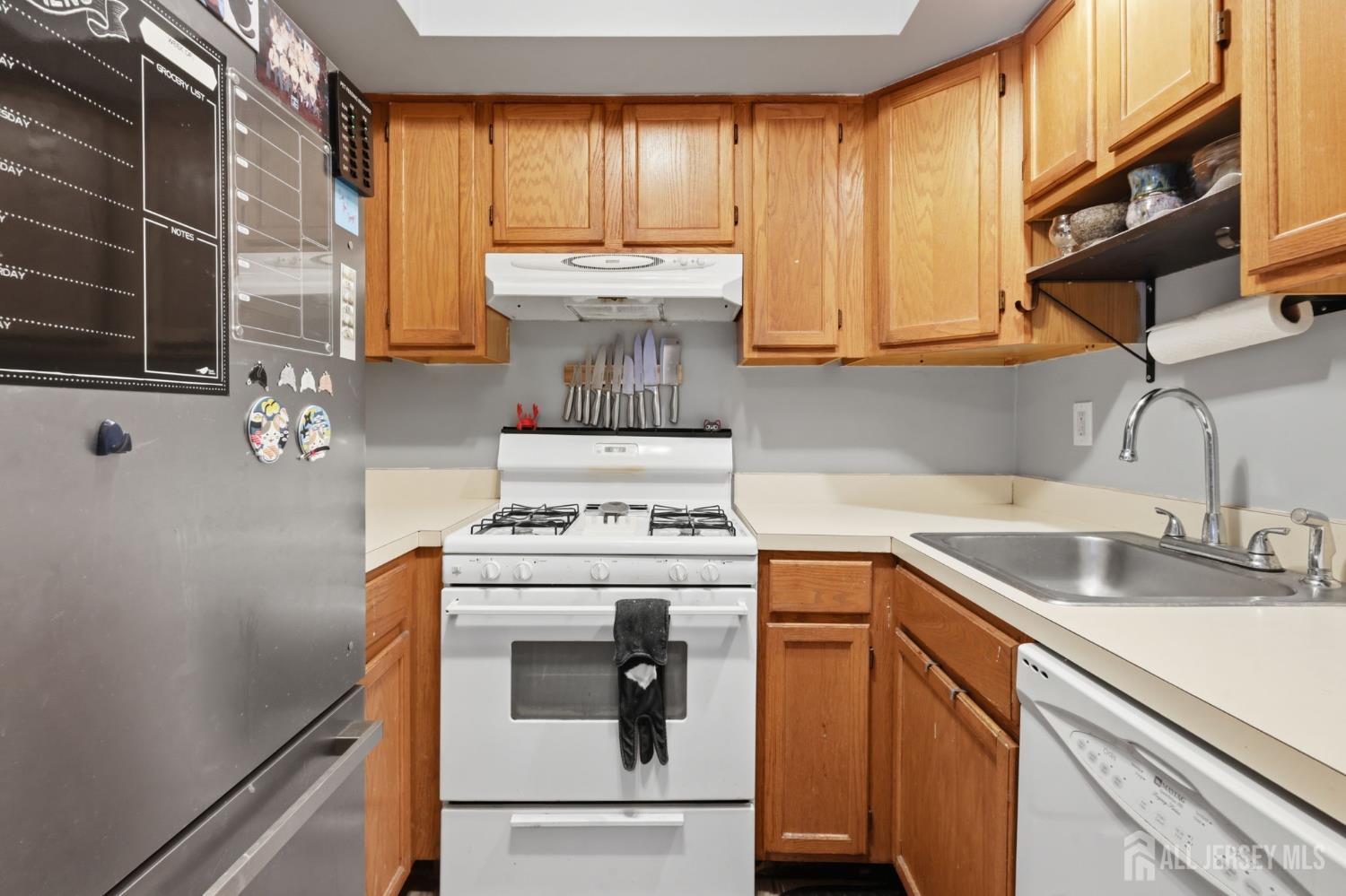 5 Nicholas Court Spotswood NJ 08884