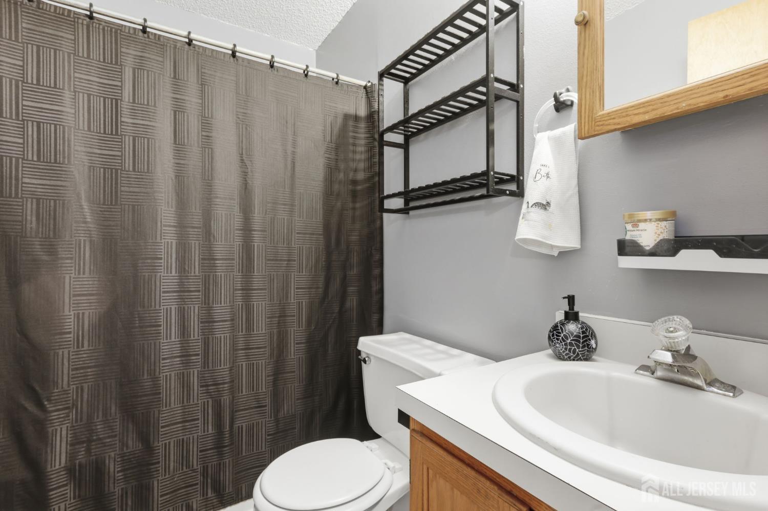 5 Nicholas Court Spotswood NJ 08884