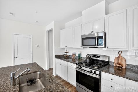 728 Station Road Dunellen NJ 08812