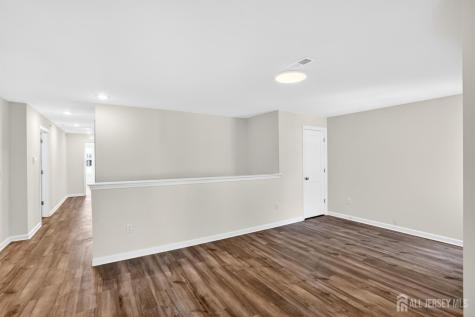 728 Station Road Dunellen NJ 08812