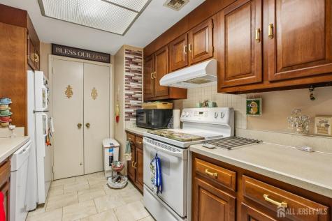 157 Pelham Lane Monroe NJ 08831