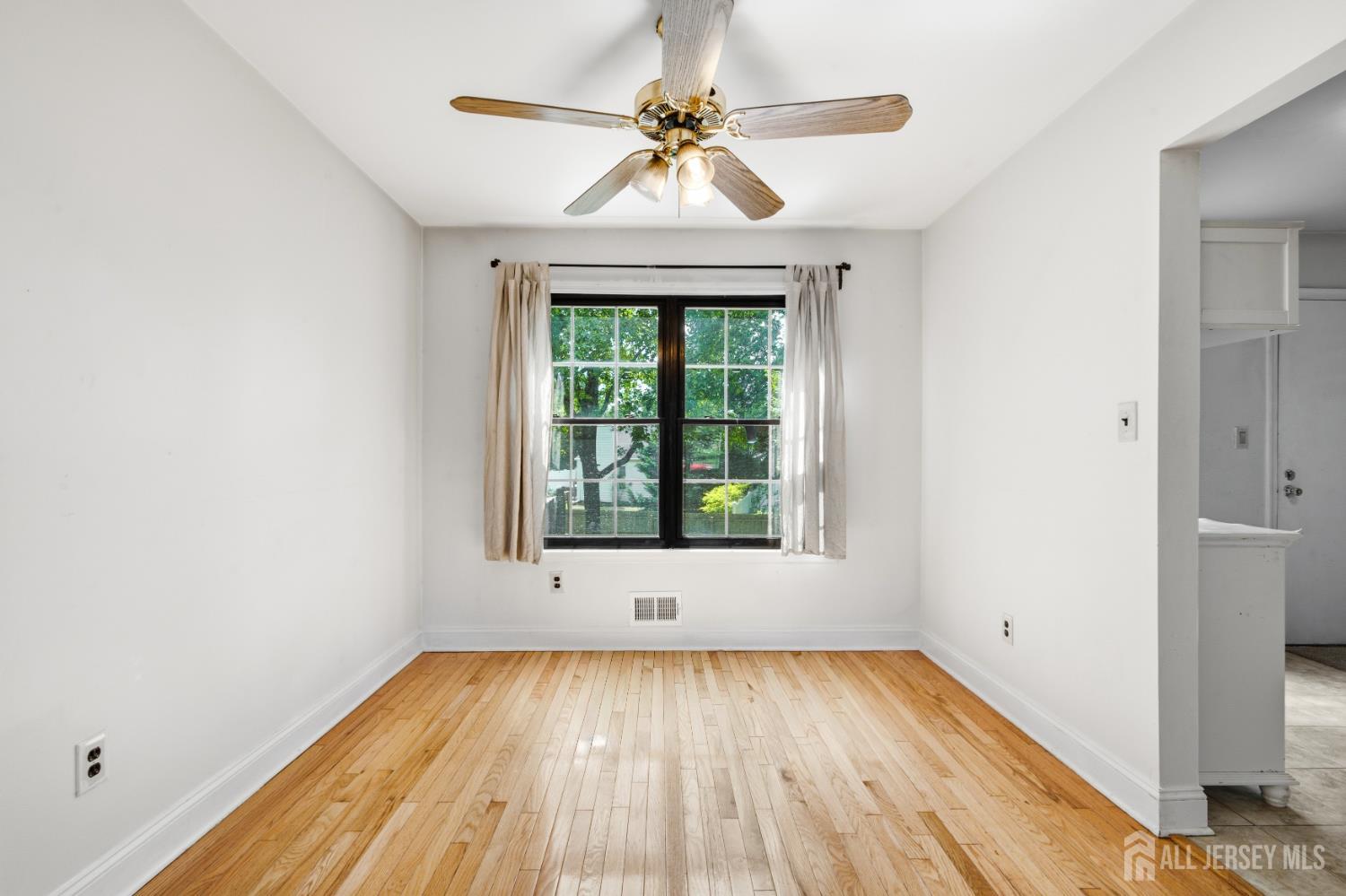 51 Pheasant Run Edison NJ 08820