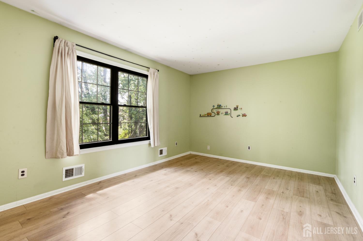 51 Pheasant Run Edison NJ 08820