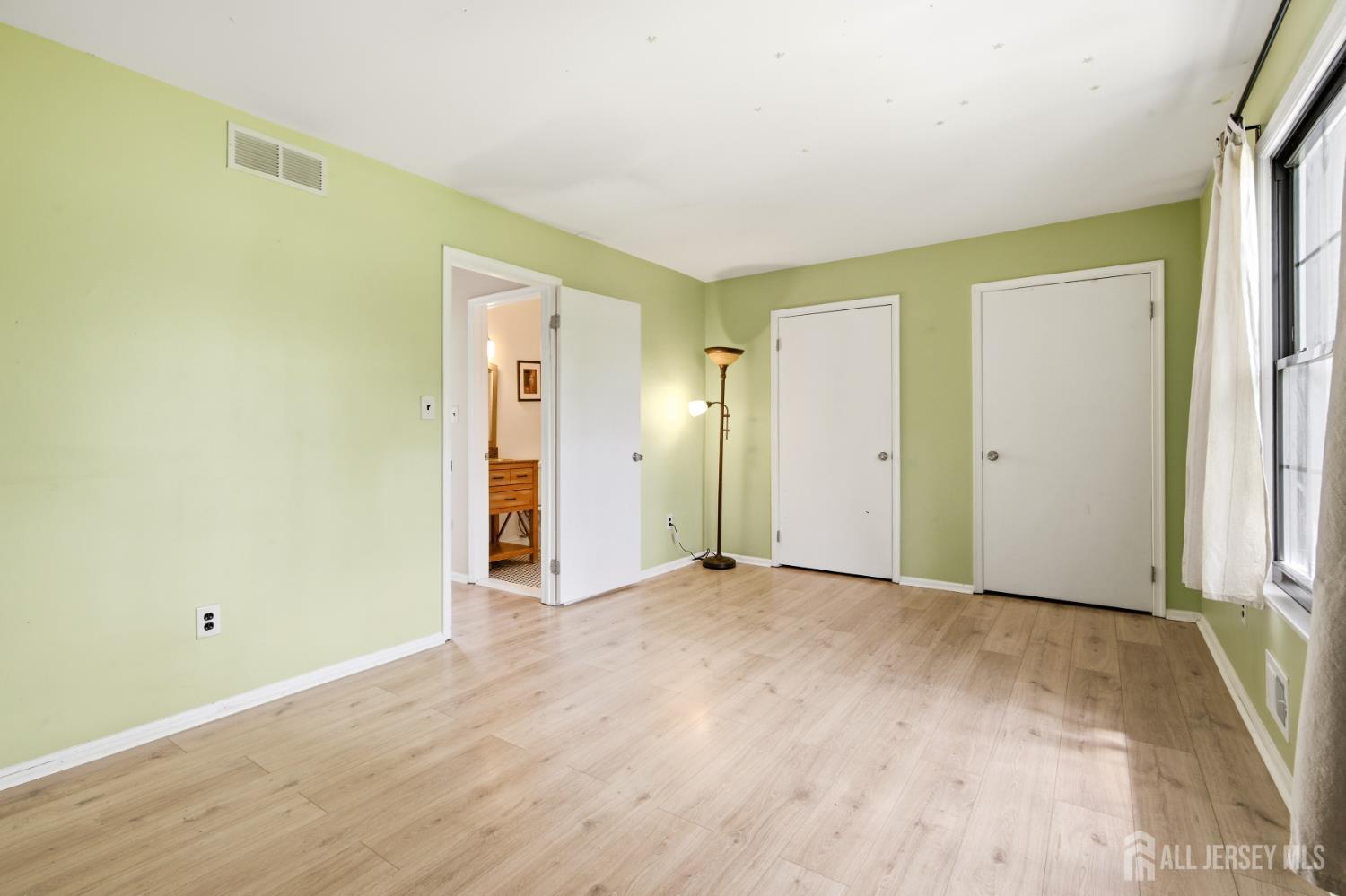 51 Pheasant Run Edison NJ 08820