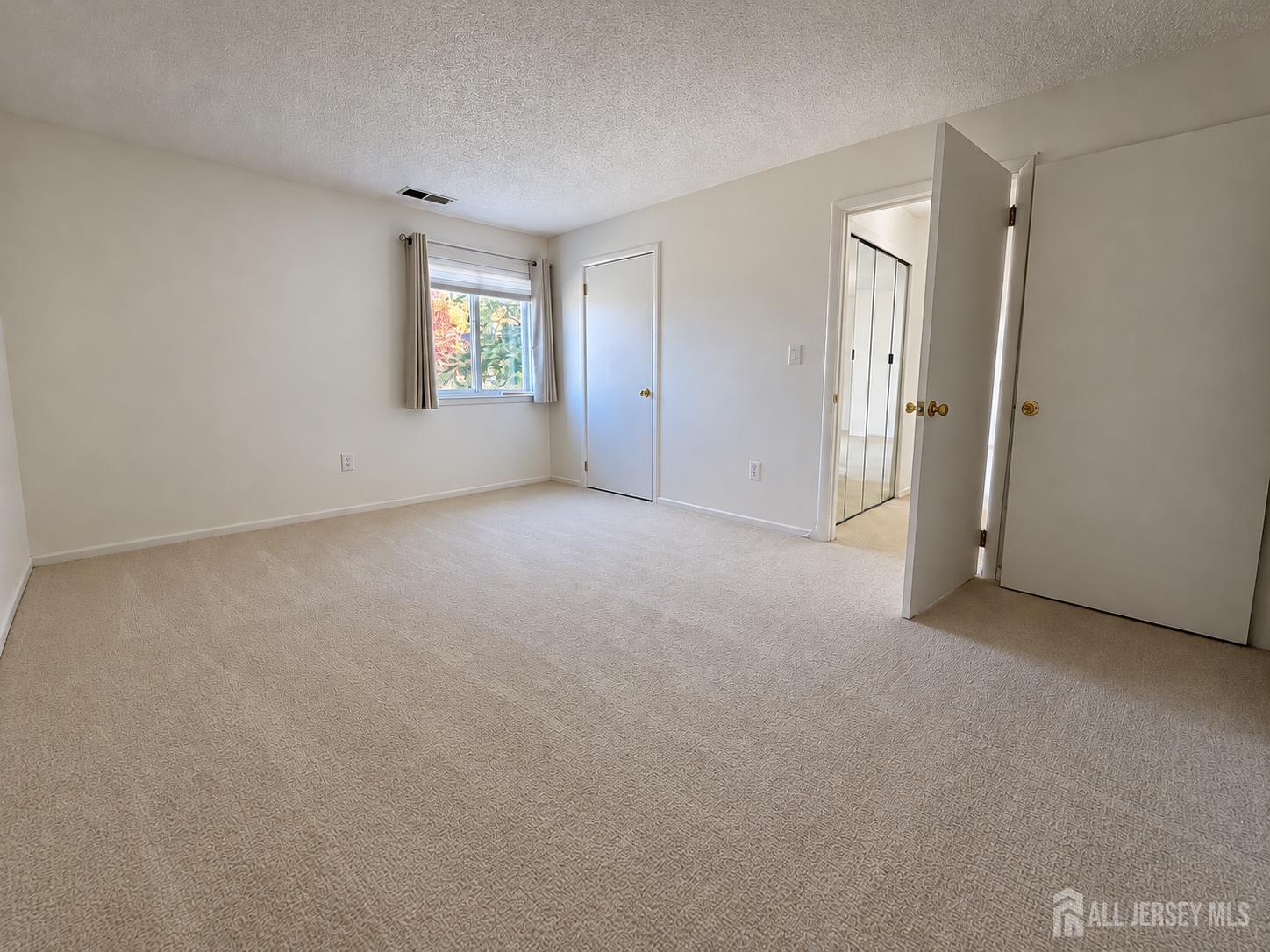 8212 Tamarron Drive Plainsboro NJ 08563