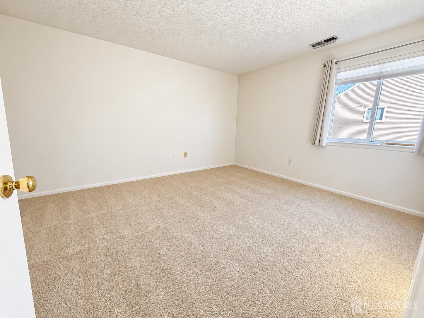 8212 Tamarron Drive Plainsboro NJ 08563