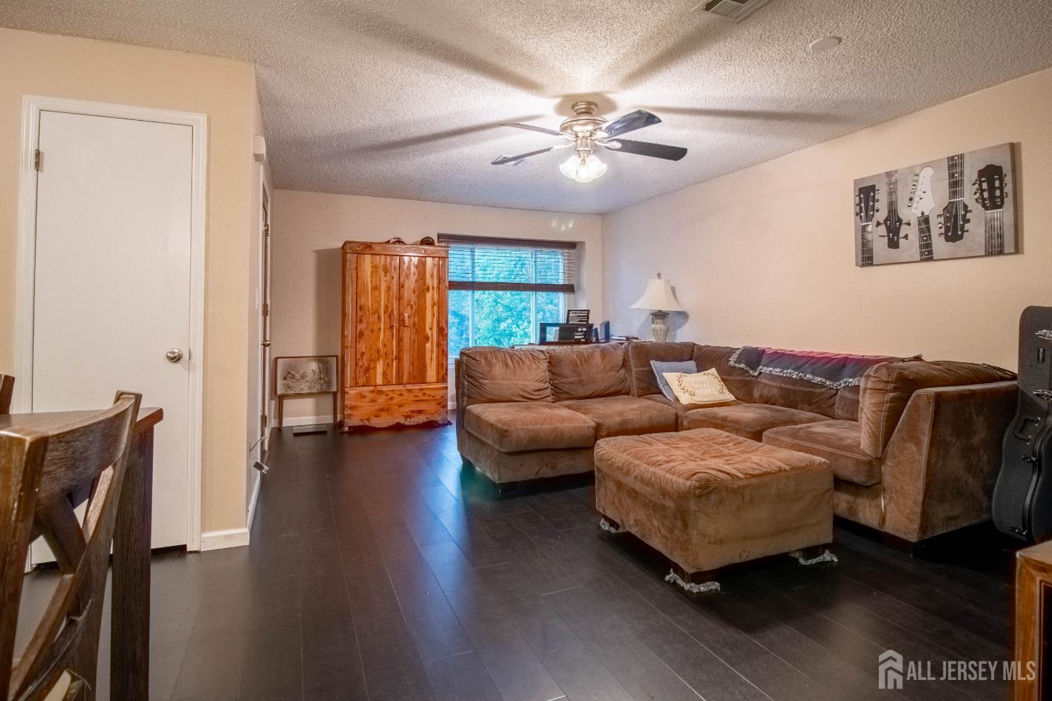 16 Nicholas Court Spotswood NJ 08884