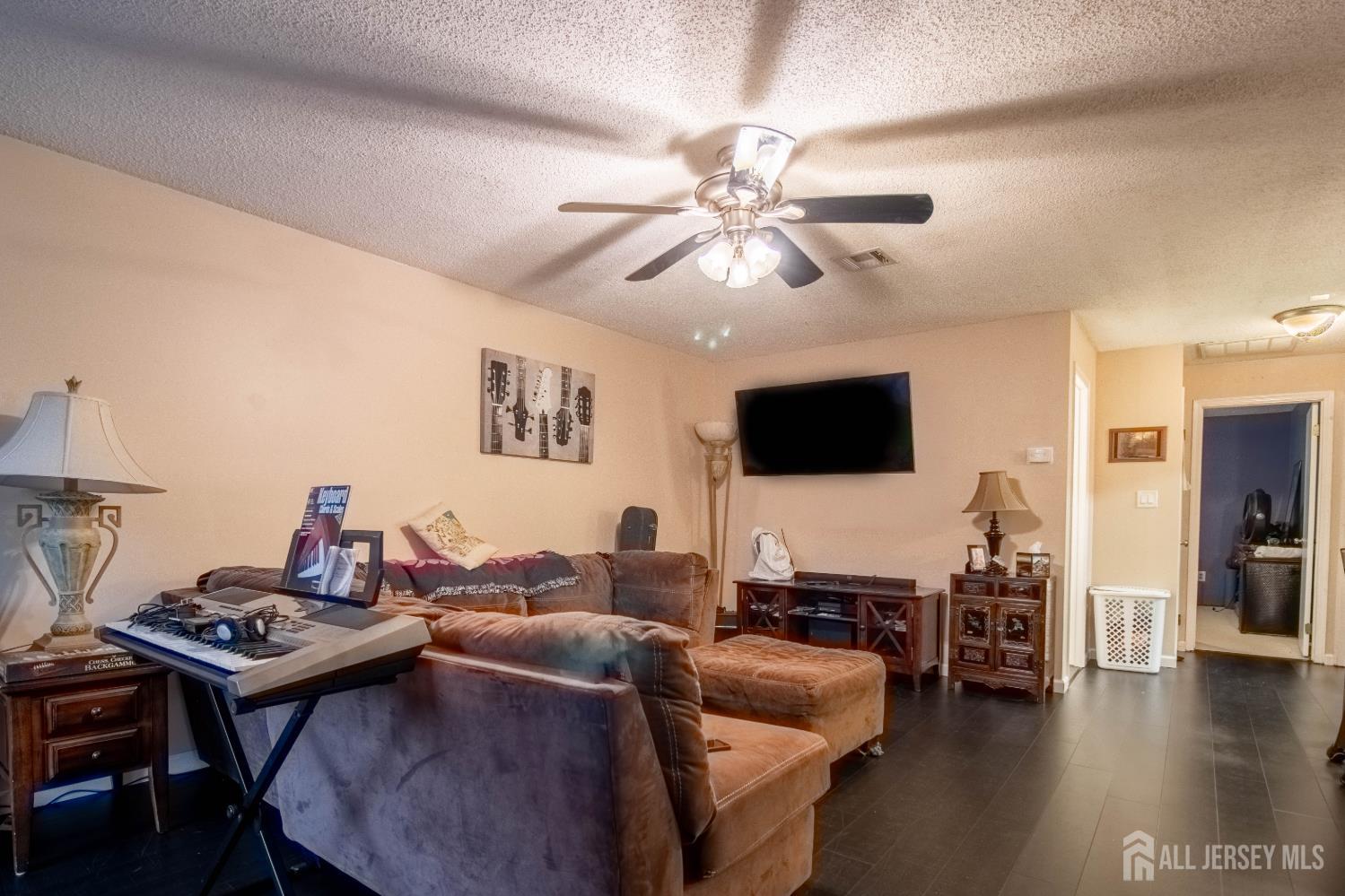 16 Nicholas Court Spotswood NJ 08884