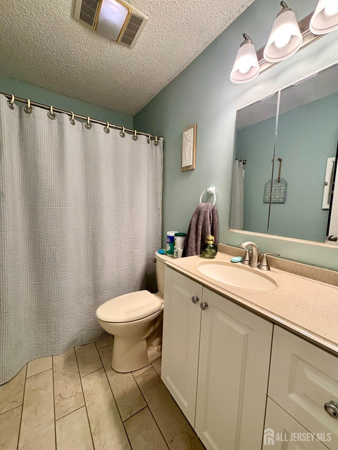16 Nicholas Court Spotswood NJ 08884