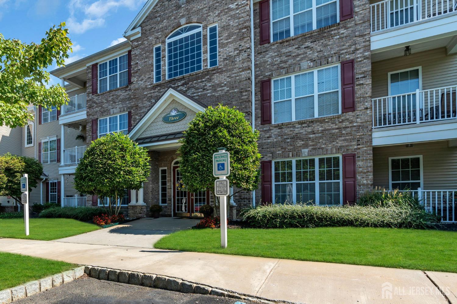 313 Sophee Lane Lakewood NJ 08701