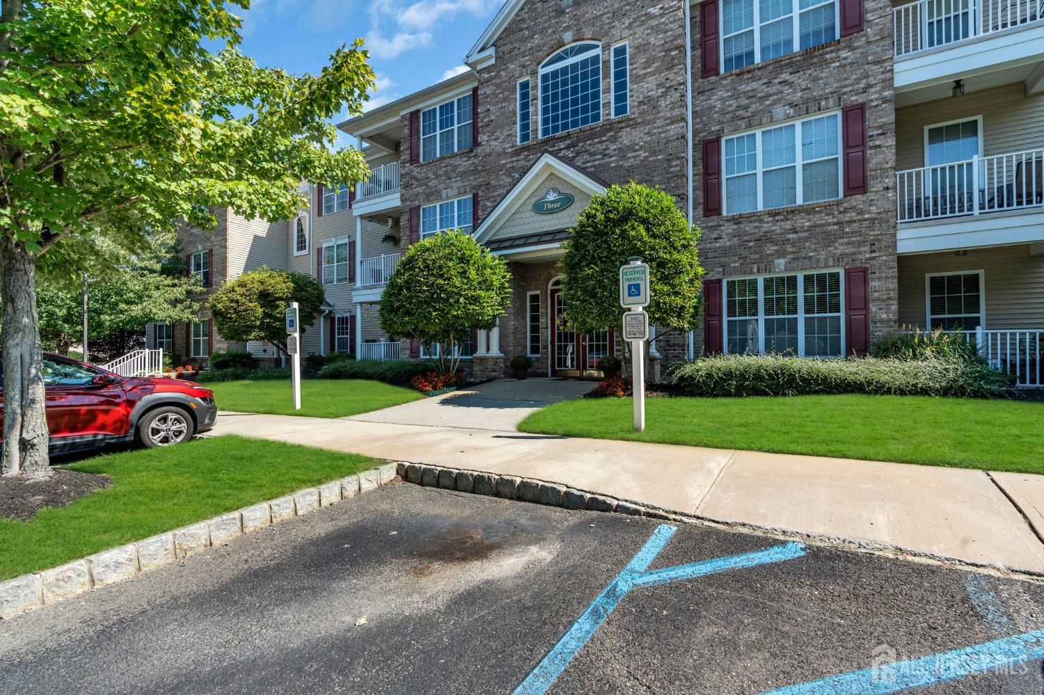 313 Sophee Lane Lakewood NJ 08701