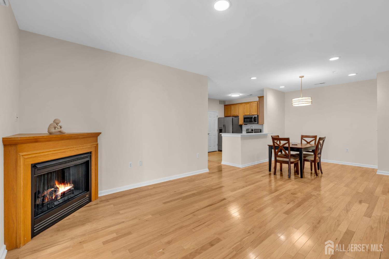313 Sophee Lane Lakewood NJ 08701
