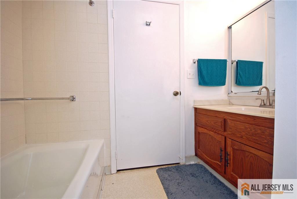 426 Redding Lane Monroe NJ 08831
