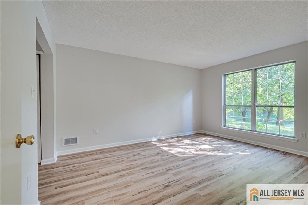 14 Sheffield Court North Brunswick NJ 08902