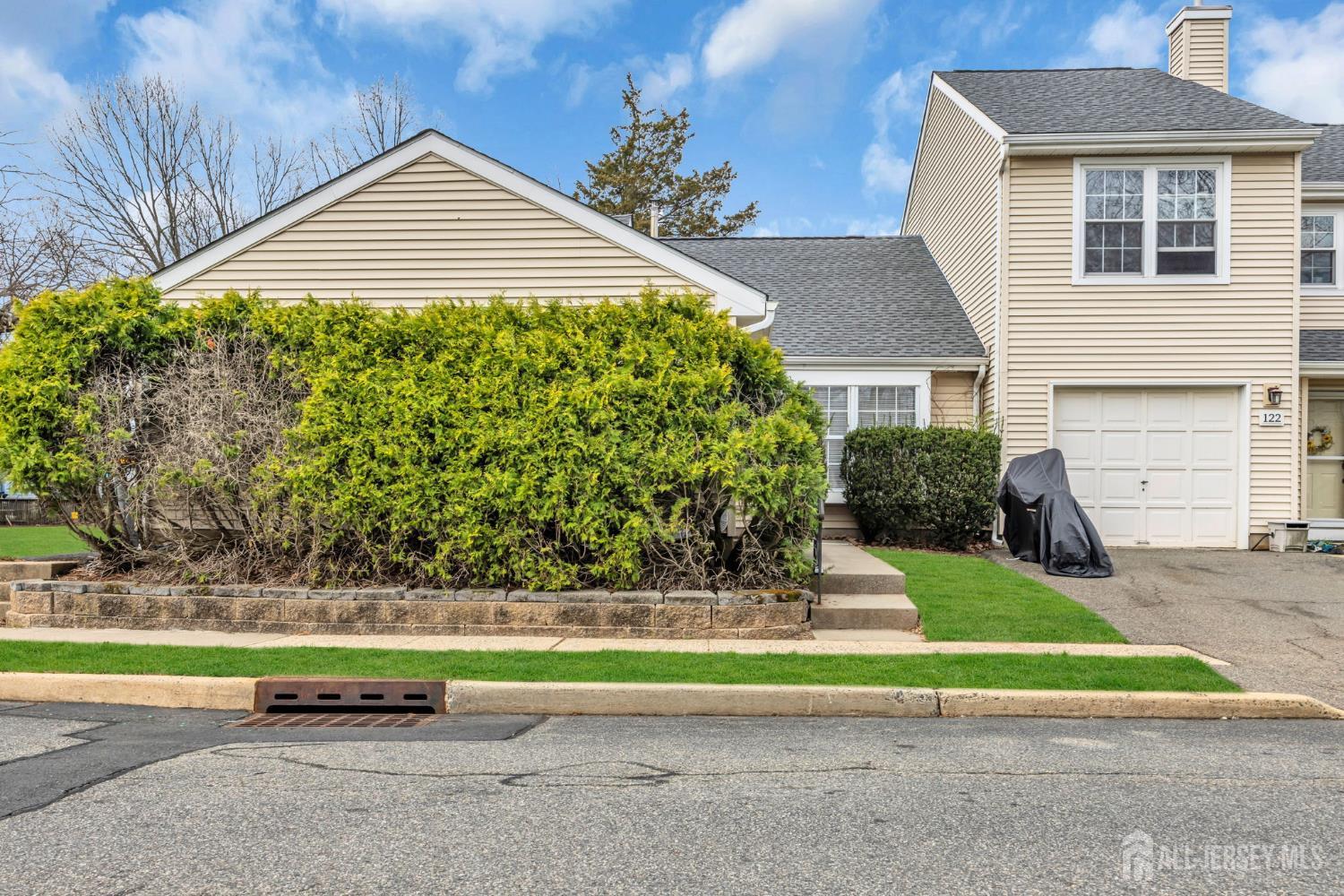 123 Harrow Drive Franklin Twsp NJ 08873