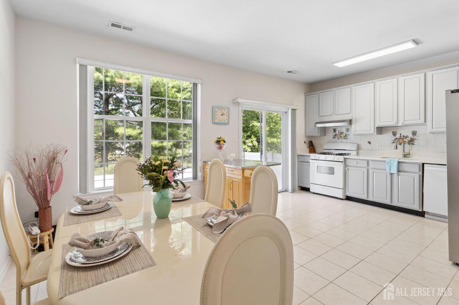 1203 Yarrow Circle South Brunswick NJ 08810