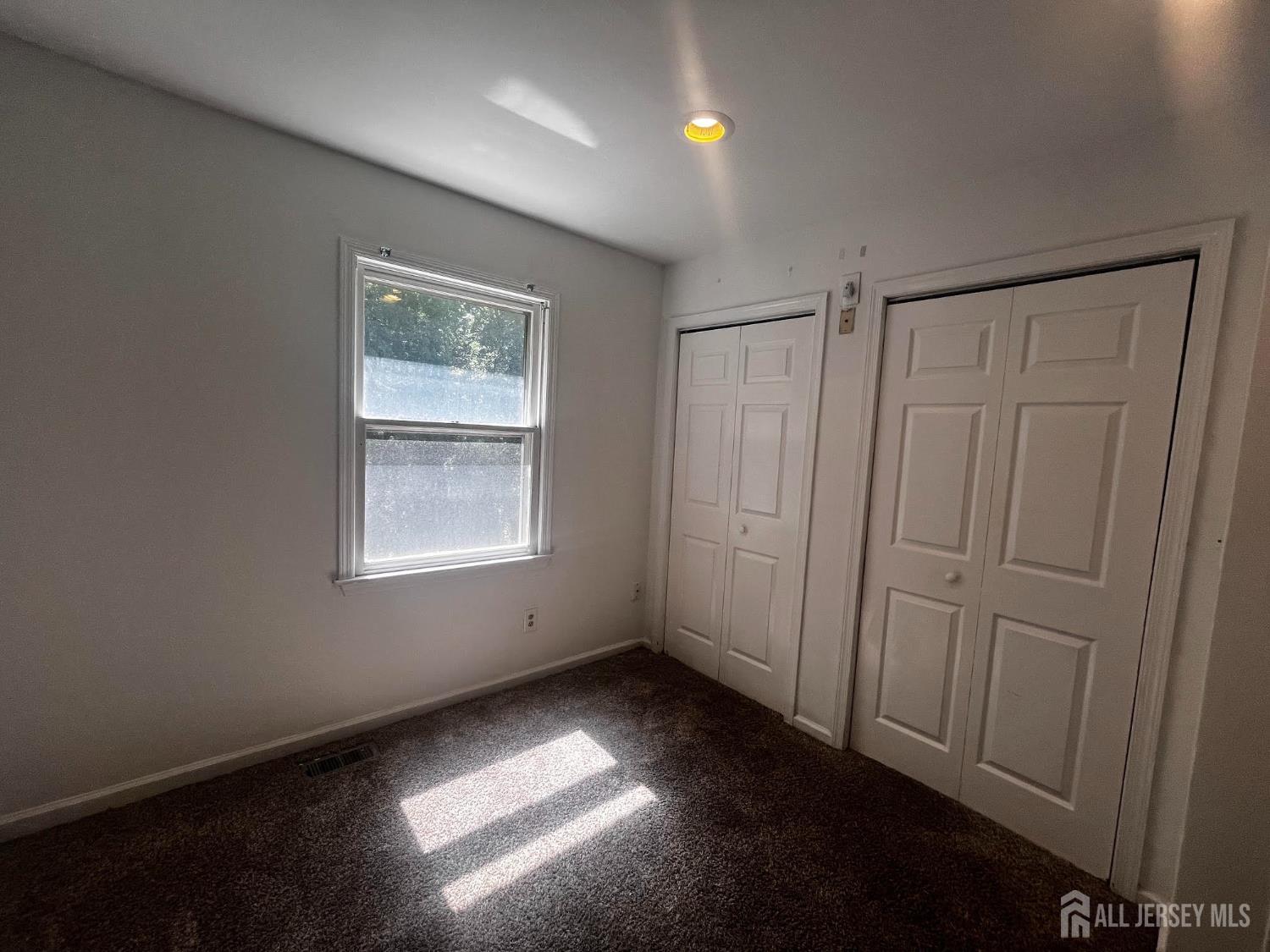 8 Harmony Way Sayreville NJ 08872