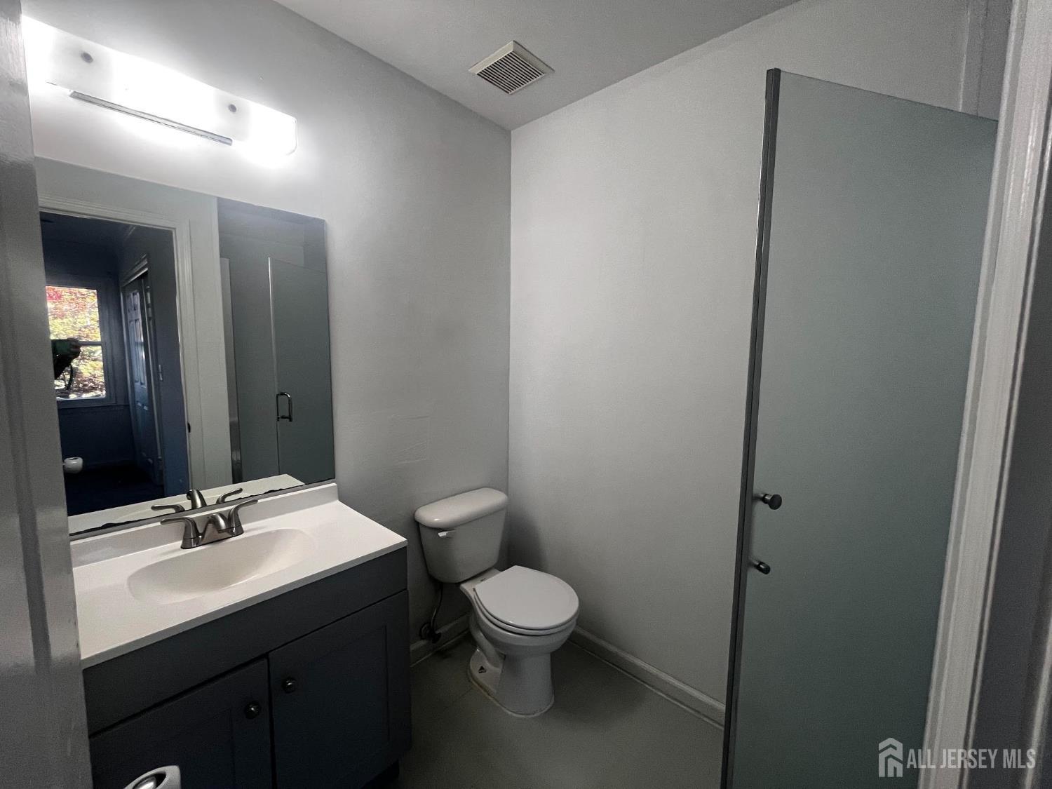 8 Harmony Way Sayreville NJ 08872